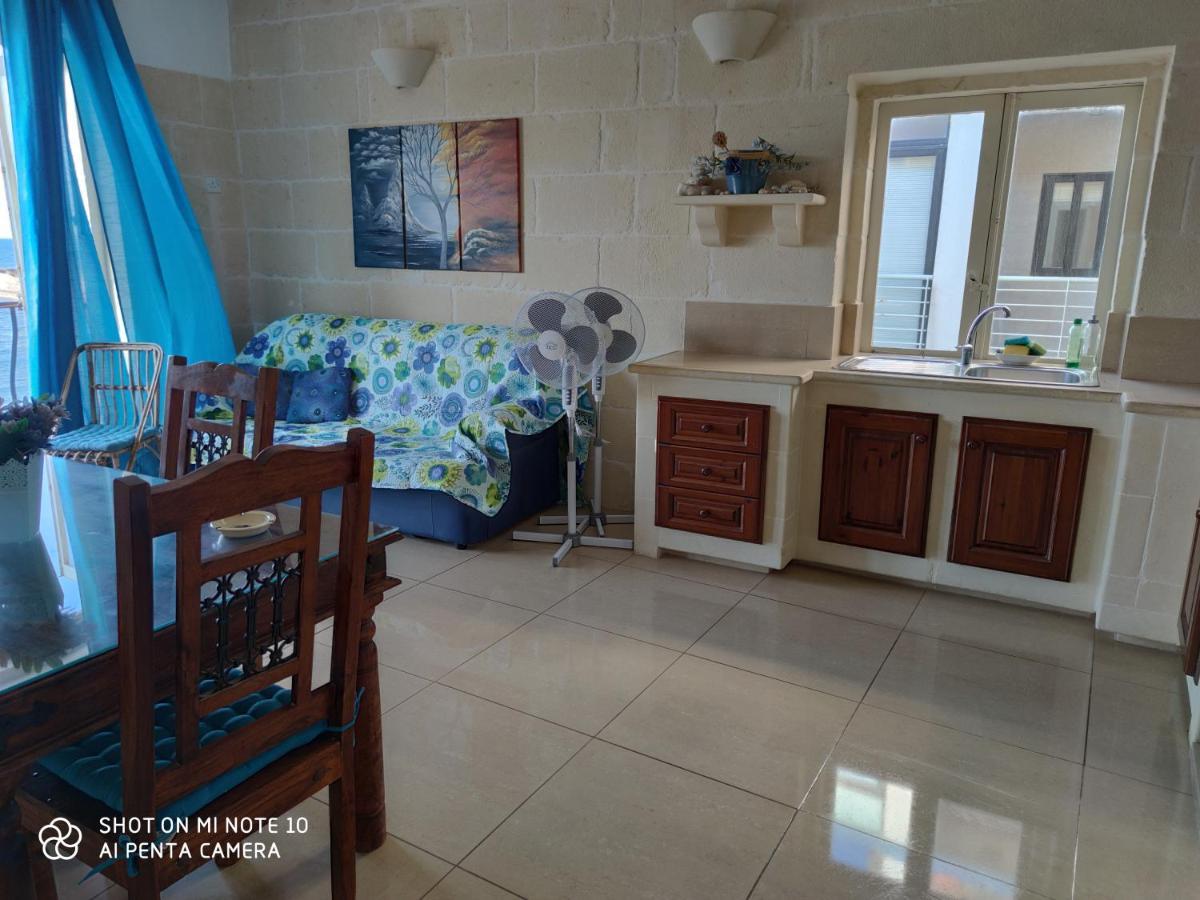 Seafront Two Bedroomed Apartment In Marsalforn Bagian luar foto