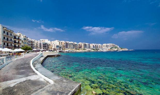 Seafront Two Bedroomed Apartment In Marsalforn Bagian luar foto